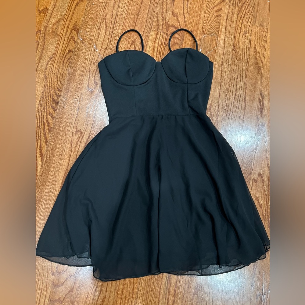 Windsor black party dress.  New with tags! Size medium.
